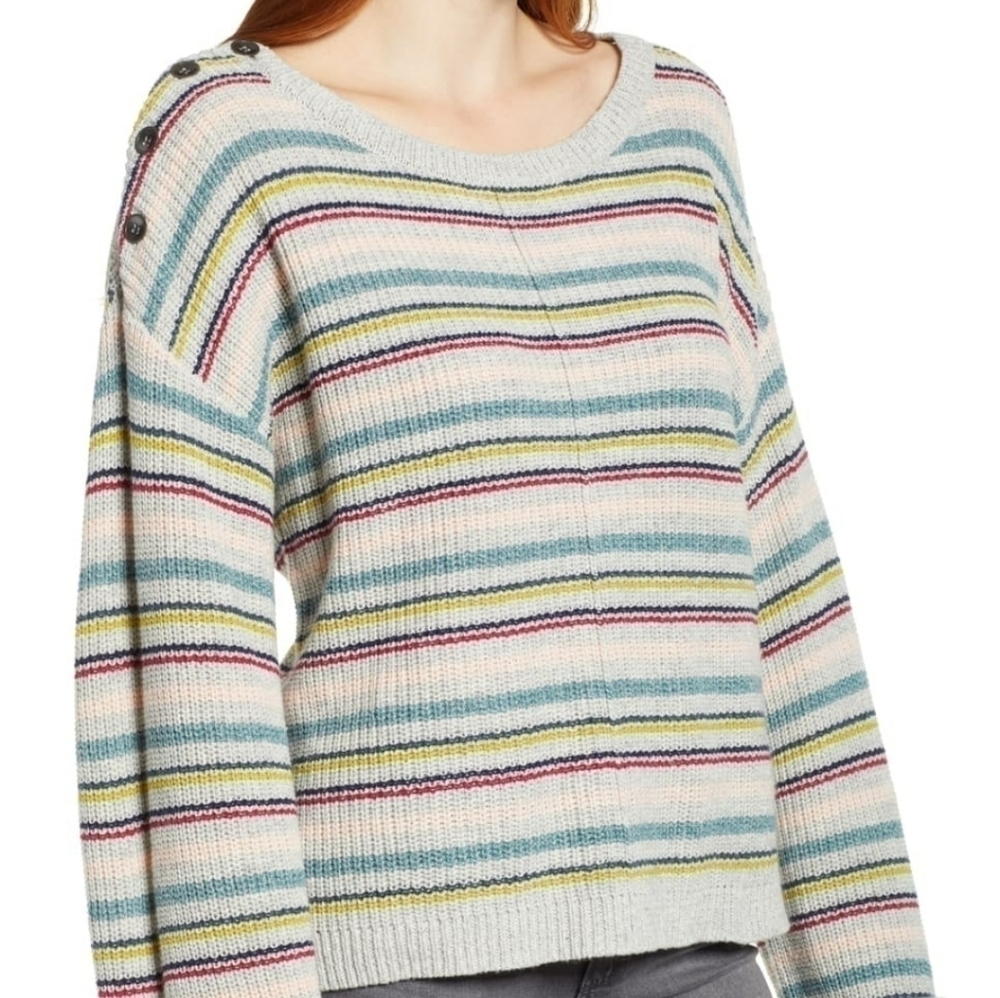BUTTON shoulder sweater (Regular &Petite) sz. M
